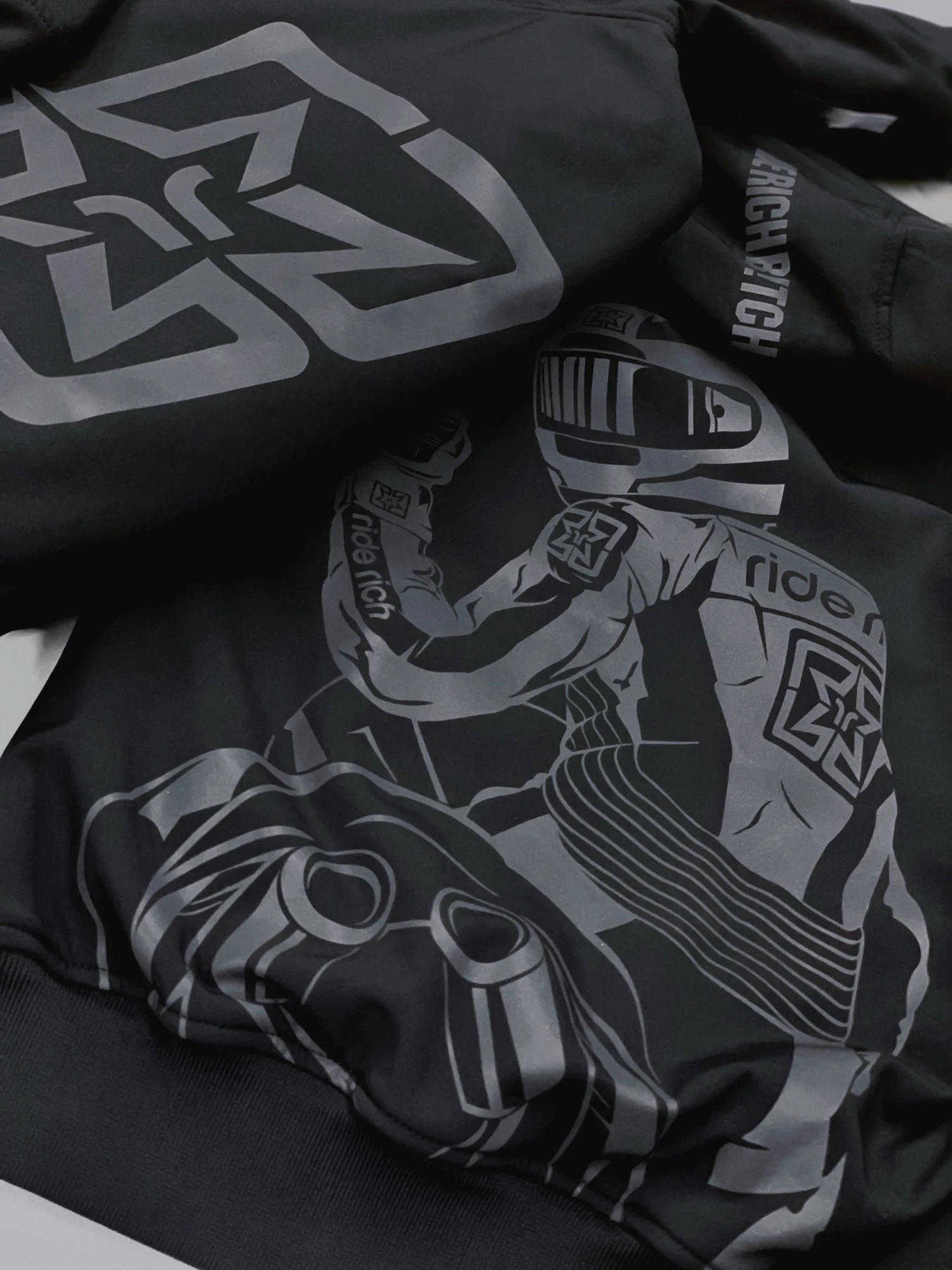 Ride Rich Regency™ Armoured Softshell Hooded Jacket {Pursuit} New Arrivals 18 Ride Rich Regency™ Armoured Softshell Hooded Jacket {Pursuit} New Arrivals